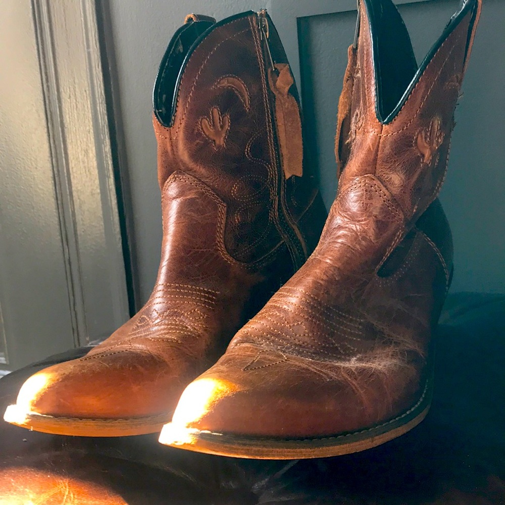 Women’s cowboy boots